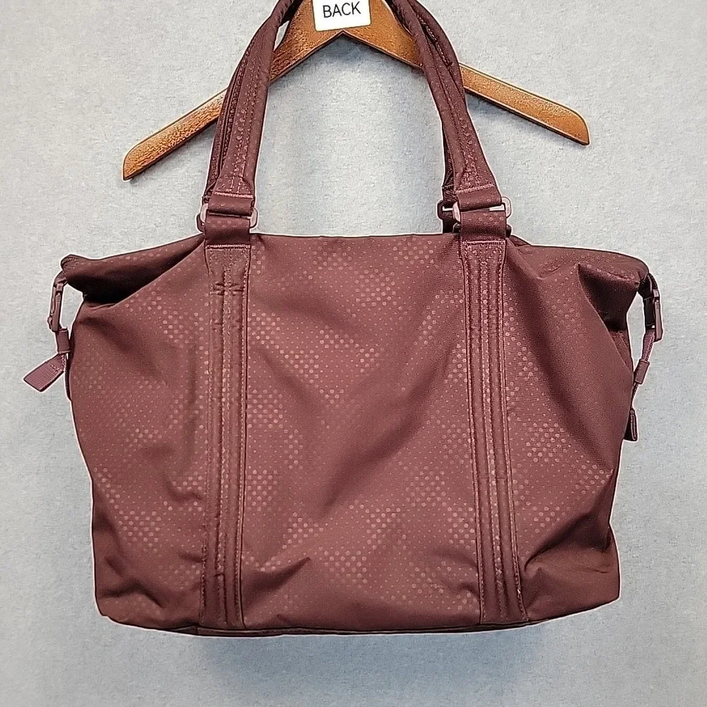 Herschel Supply Company Strand Duffle Sprout Diaper Bag Dot Burgundy +Change Pad